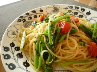 菜の花とミニトマトのパスタ