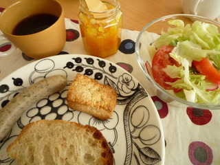 自家製ジャムの朝食