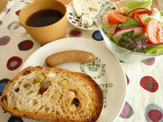 豆入りカンパーニュ
